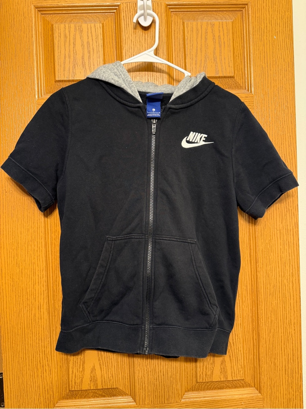 Nike Black Short-Sleeve Zip-Up Hoodie. Youth Size Large